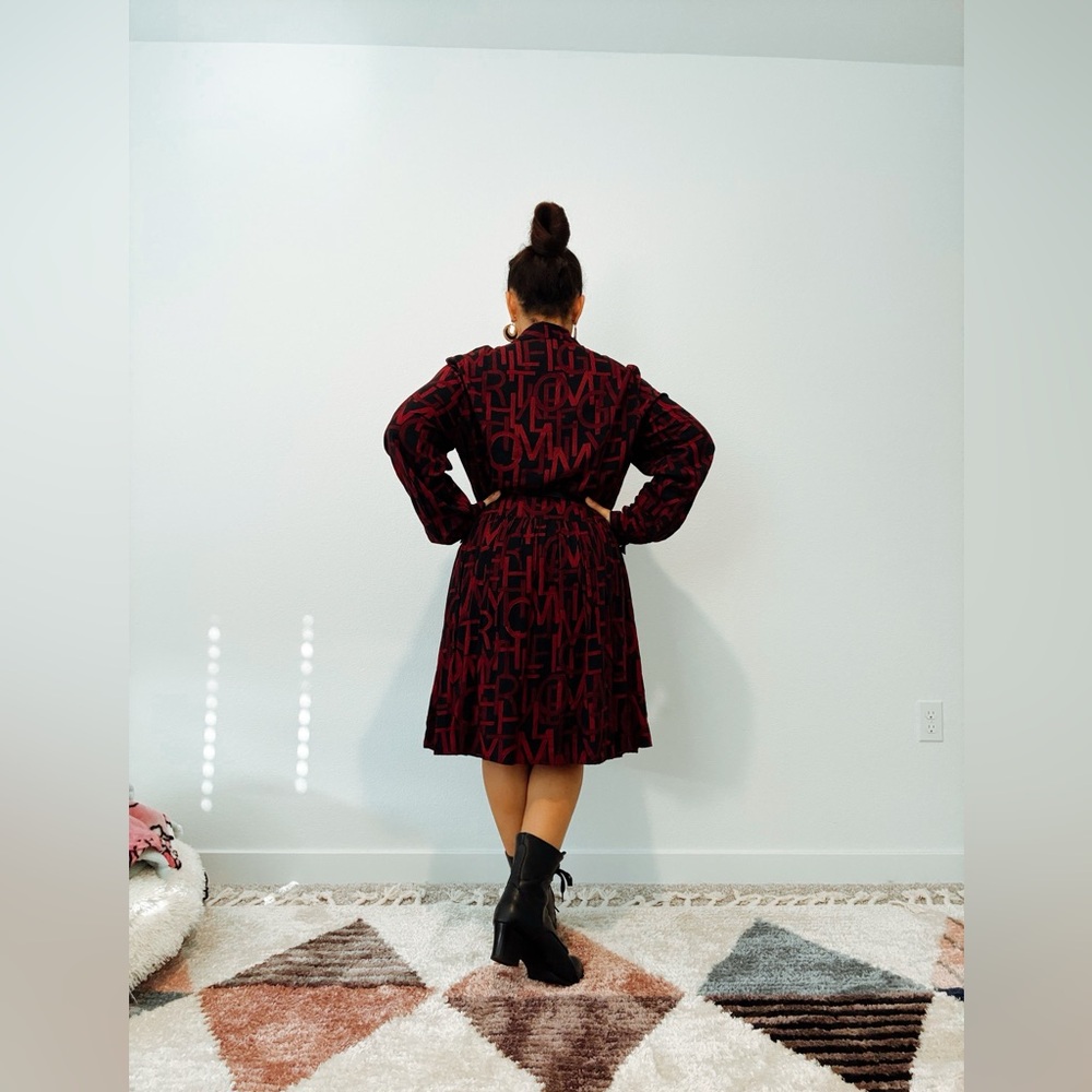 Tommy Hilfiger Red and Black Graphic Long Sleeve Dress - Picture 4 of 9